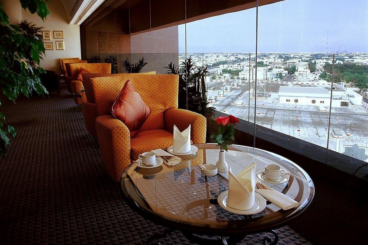 Le Meridien Jeddah Hotel Restaurant photo